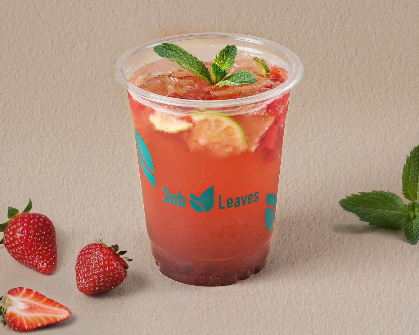 Strawberry redbull mojito